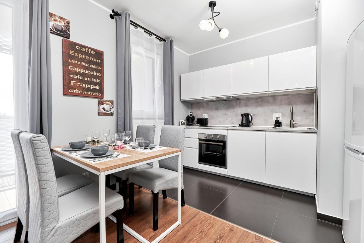Apartment Wroclaw Sikorskiego With Free Garage By Renters Prestige Exterior photo