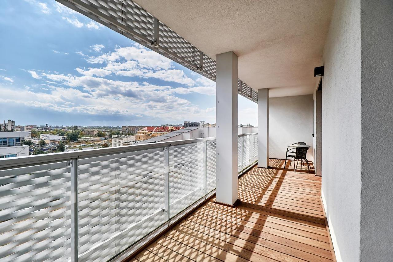 Apartment Wroclaw Sikorskiego With Free Garage By Renters Prestige Exterior photo