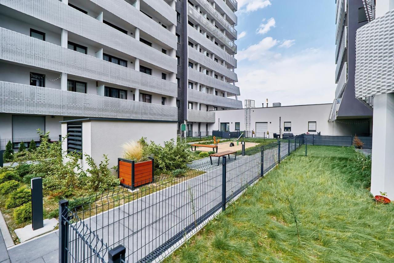 Apartment Wroclaw Sikorskiego With Free Garage By Renters Prestige Exterior photo